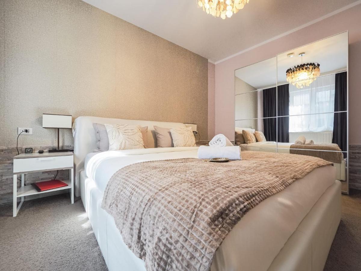 For You Apartments Gold & Silver Σίμπιου Εξωτερικό φωτογραφία